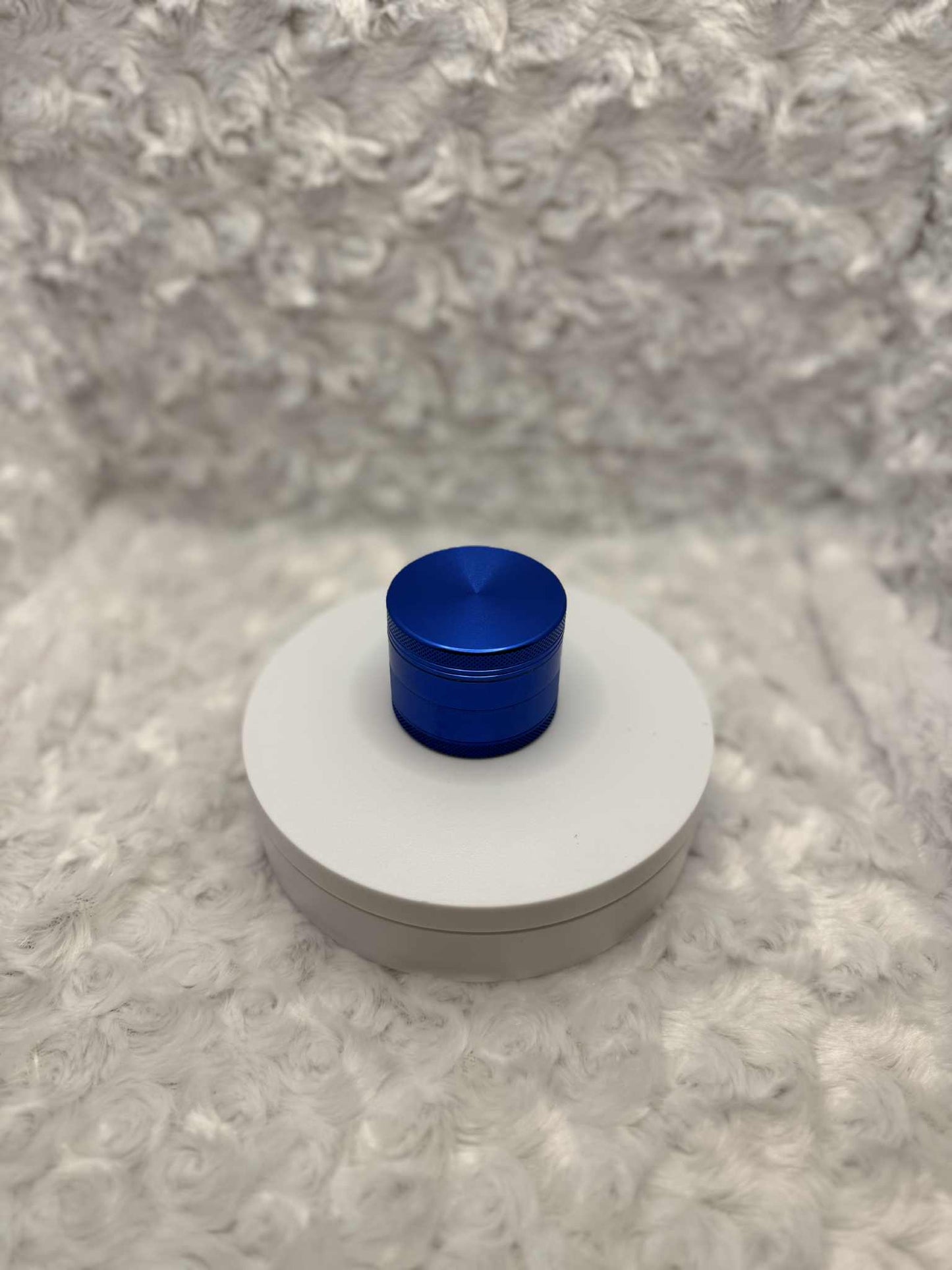 Compact 38mm Blue Herb Grinder – Smooth Grinding in Style